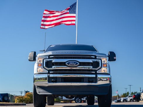 Used 2022 Ford F250 XL w/ STX Appearance Package image 3