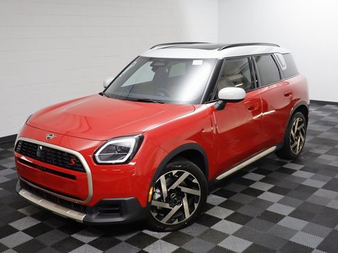 New 2026 MINI Cooper Countryman S w/ Comfort Package Max image 2