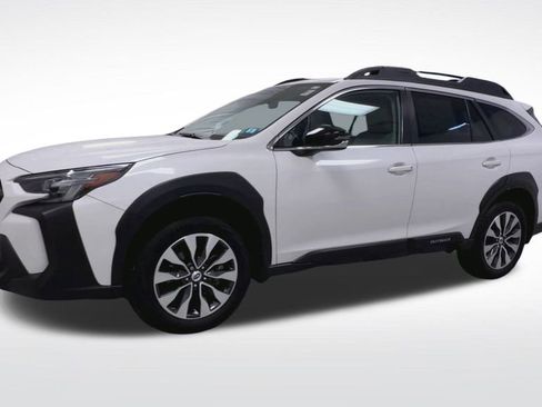 Used 2023 Subaru Outback Limited image 4