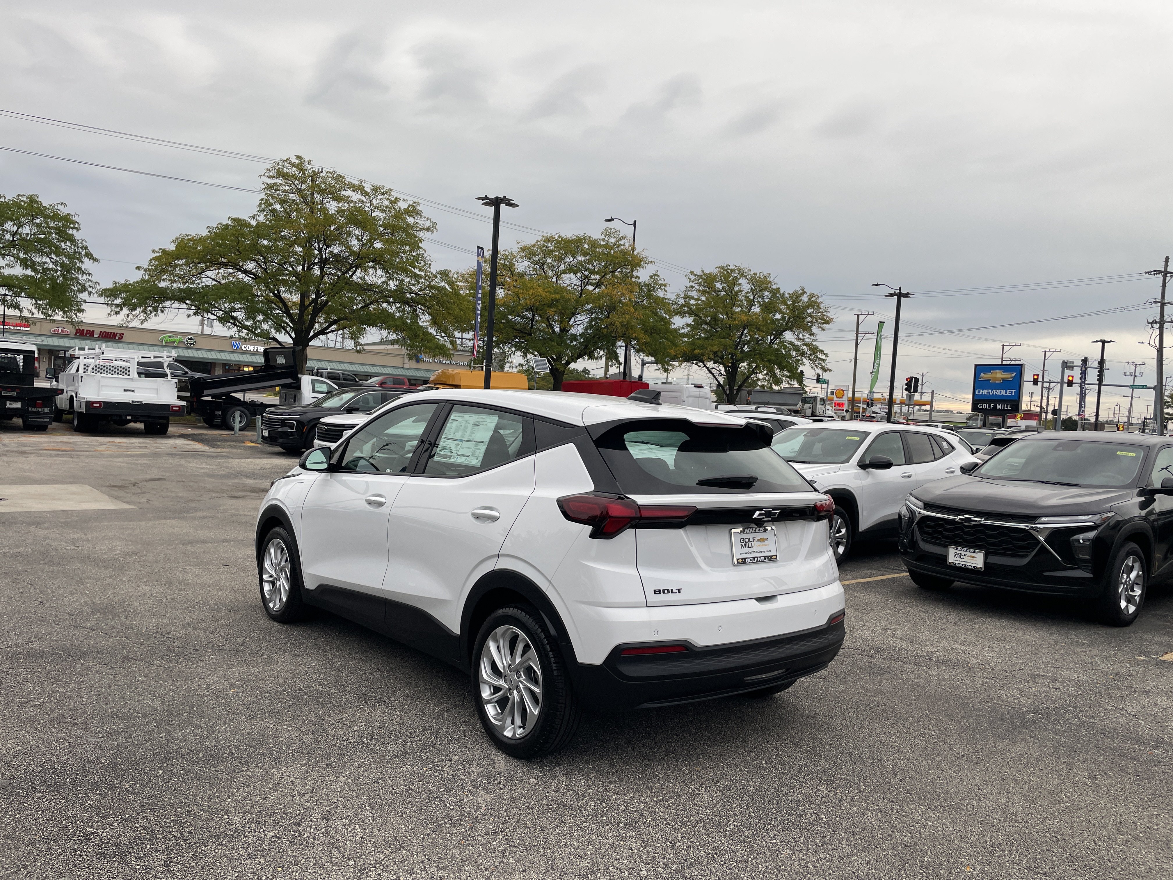 New 2027 Chevrolet Bolt LT w/ Comfort Package FWD image 7