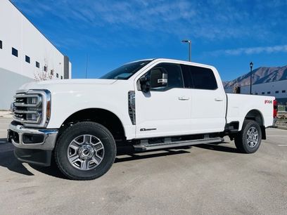 New 2025 Ford F250 Lariat w/ FX4 Off-Road Package