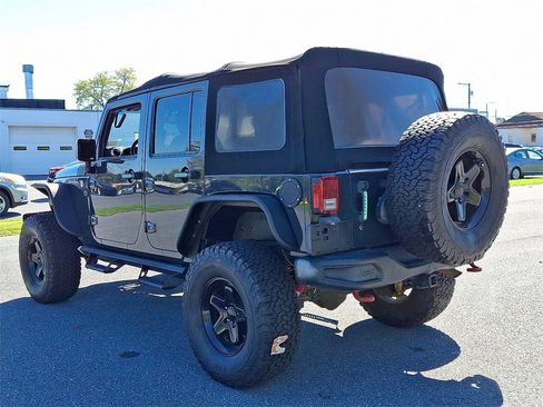 Used 2016 Jeep Wrangler Unlimited Rubicon image 4