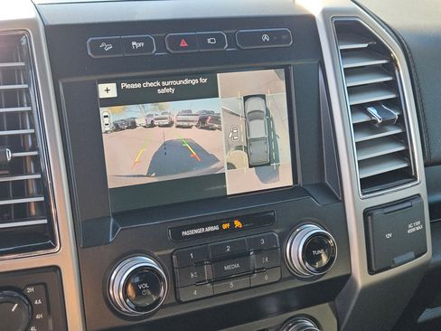 Used 2019 Ford F150 Platinum w/ Equipment Group 701A Luxury image 18