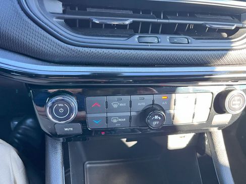 Used 2023 Jeep Compass Trailhawk w/ Trailhawk Convenience Group image 52