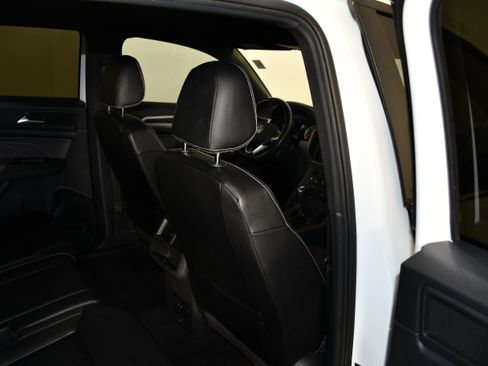 Used 2021 Volkswagen Atlas Cross Sport SE w/ Panoramic Sunroof Package FWD image 42