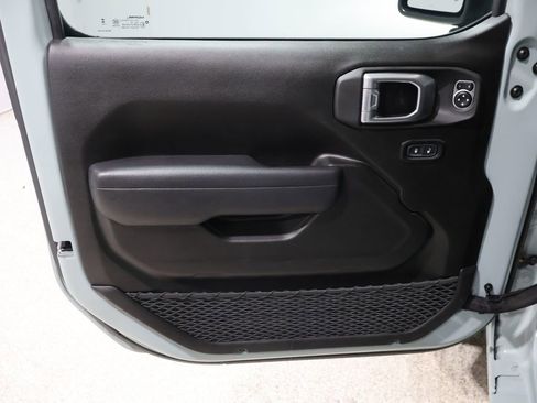 Used 2024 Jeep Wrangler Unlimited w/ Convenience Group image 13