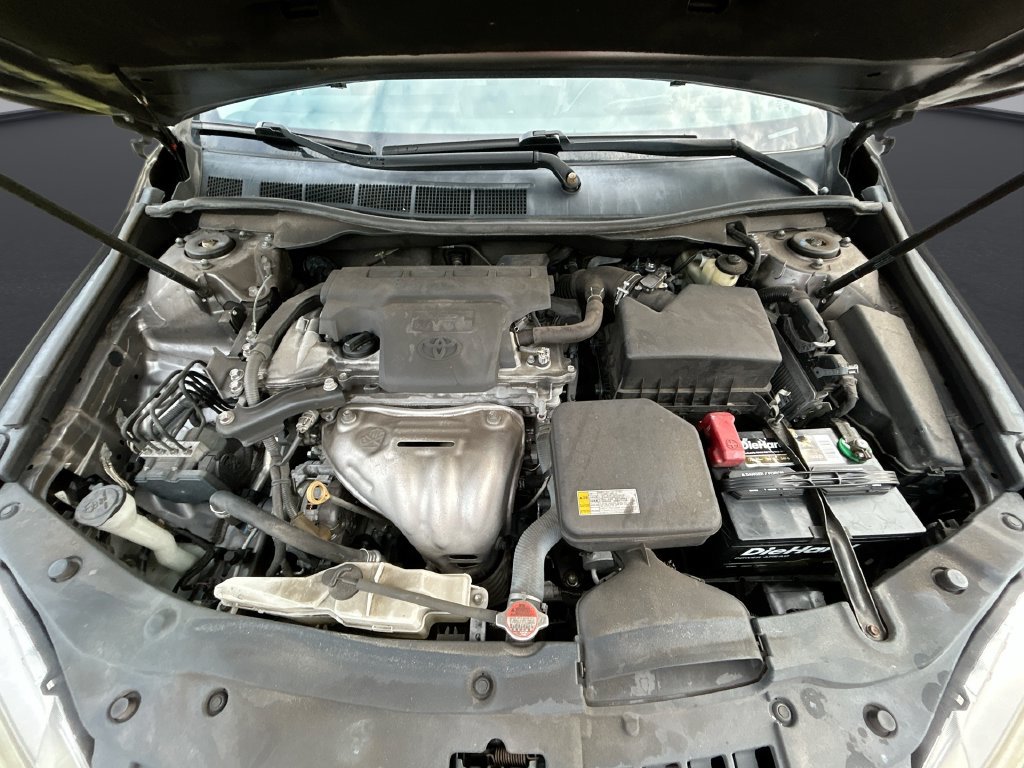 Used 2016 Toyota Camry SE FWD image 30