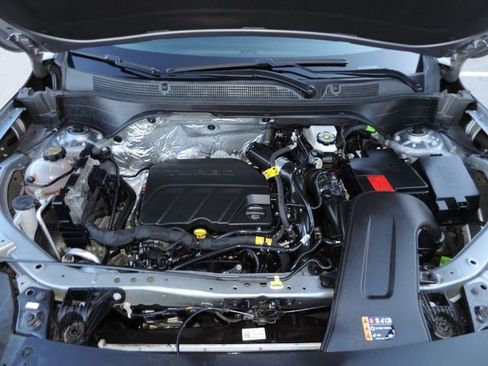 Used 2025 Chevrolet Trax LT w/ LT Convenience Package image 22