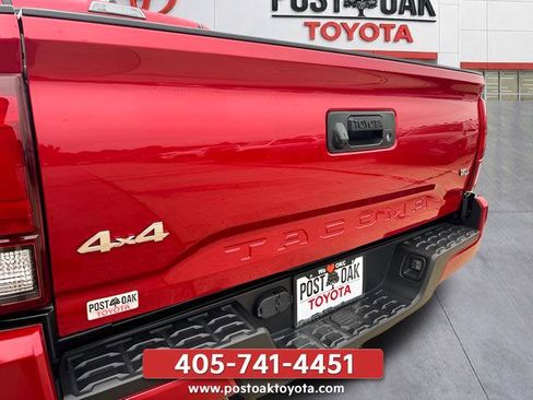 Used 2023 Toyota Tacoma SR5 w/ Technology Package AWD/4WD image 26