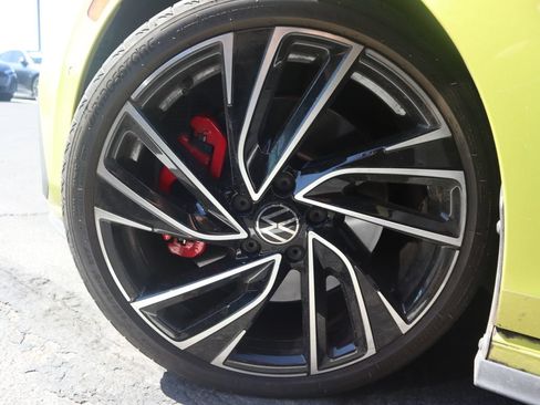 Used 2022 Volkswagen GTI Autobahn FWD image 16