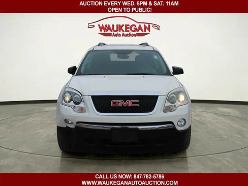 Used 2011 GMC Acadia SLE image 2