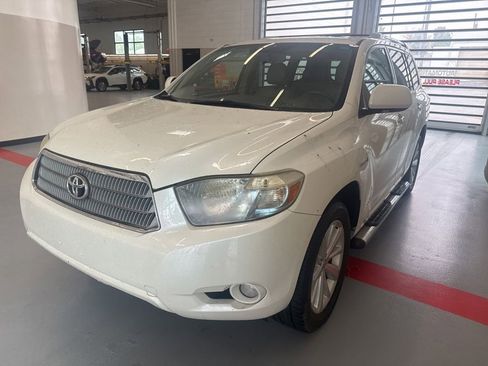Used 2010 Toyota Highlander Limited AWD/4WD image 1