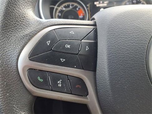 Used 2021 Jeep Cherokee Latitude image 23