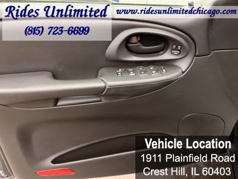 Used 2008 Chevrolet TrailBlazer SS w/ Sun And 6-Disc Cd Package image 11