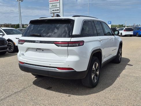 Used 2022 Jeep Grand Cherokee Limited 4xe w/ Luxury Tech Group II AWD/4WD image 3