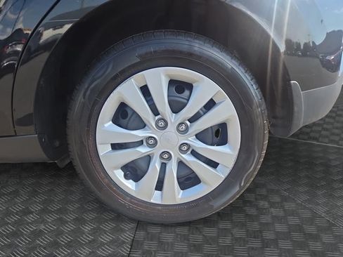 Used 2023 Kia Soul LX FWD image 33