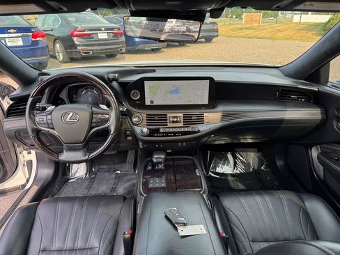 Used 2023 Lexus LS 500 AWD w/ Luxury Package image 33