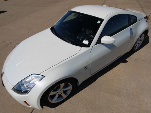Used 2006 Nissan 350Z Touring image 16