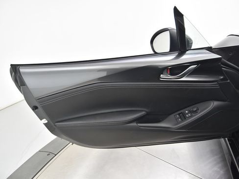 New 2026 MAZDA MX-5 Miata RF Grand Touring w/ Appearance Package RWD image 39