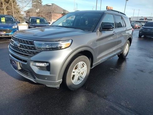 Certified 2023 Ford Explorer XLT w/ Equipment Group 202A image 3