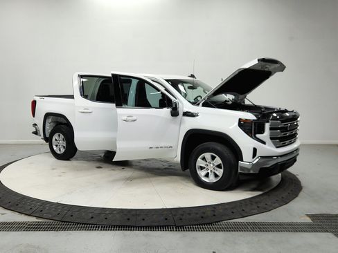 Used 2024 GMC Sierra 1500 SLE AWD/4WD image 10