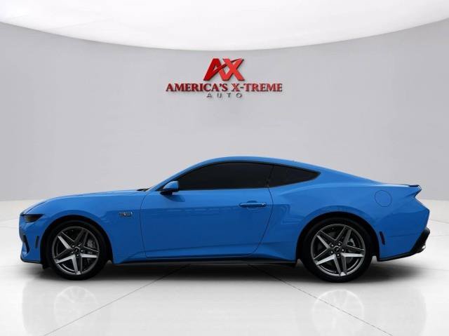 Used 2025 Ford Mustang GT RWD image 2