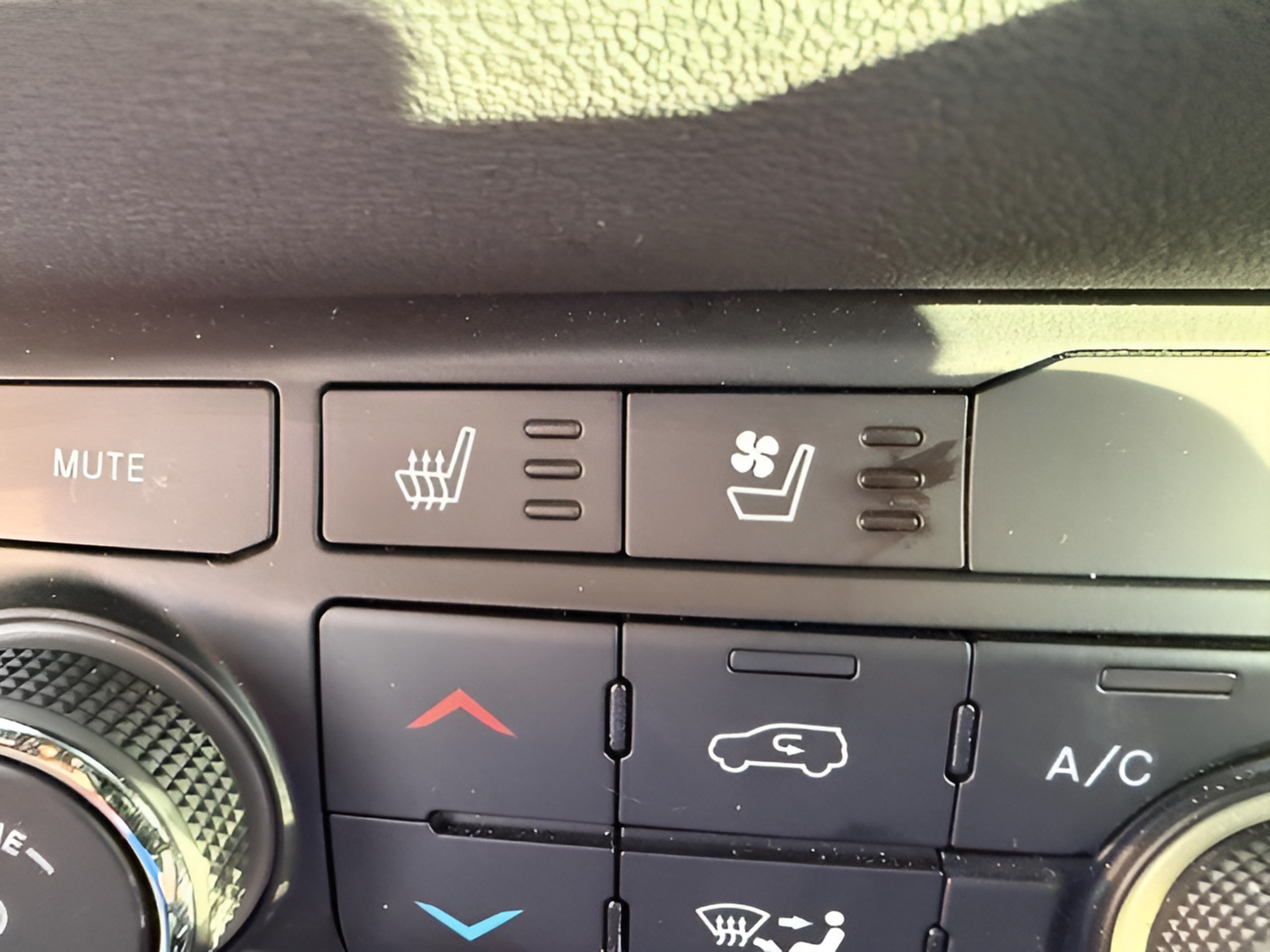 Used 2026 Dodge Durango SRT Hellcat w/ Premium Group AWD/4WD image 24
