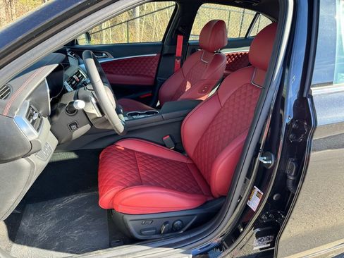 Used 2025 Genesis G70 3.3T Advanced w/ Sport Prestige Package image 18