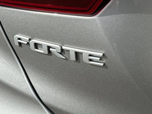 Used 2024 Kia Forte LXS FWD image 29