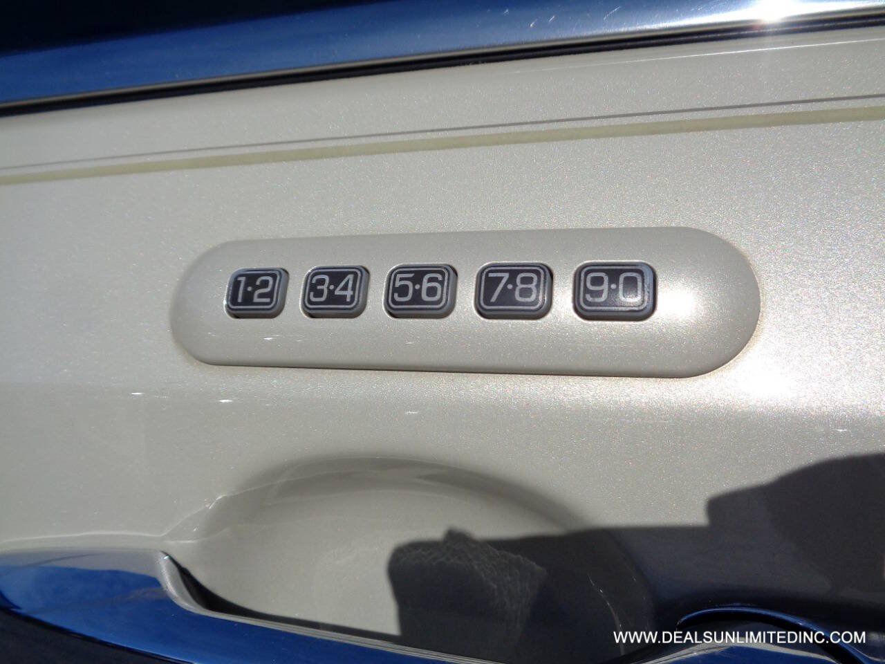 Used 2015 Lincoln MKX AWD w/ Equipment Group 102A image 7