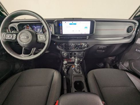 Used 2024 Jeep Wrangler Unlimited Rubicon AWD/4WD image 18
