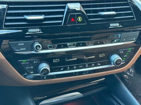 Used 2023 BMW 530i w/ Convenience Package image 19