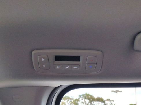 New 2026 Kia Carnival FWD image 21