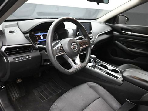 Used 2021 Nissan Altima 2.5 SV image 12