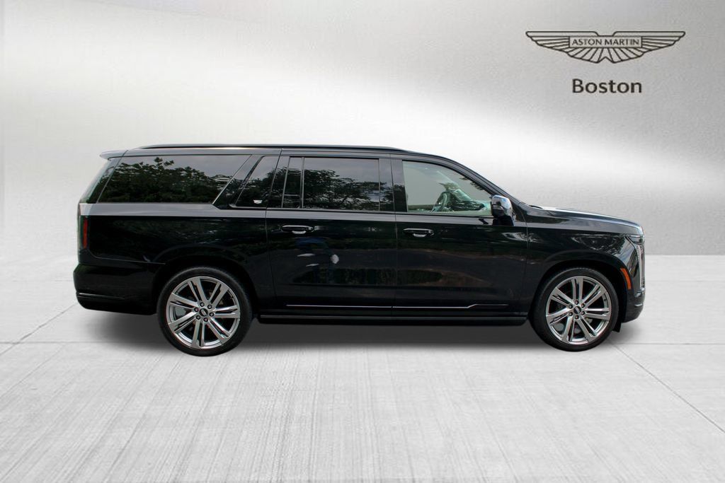 Used 2025 Cadillac Escalade ESV Sport Platinum AWD/4WD image 6