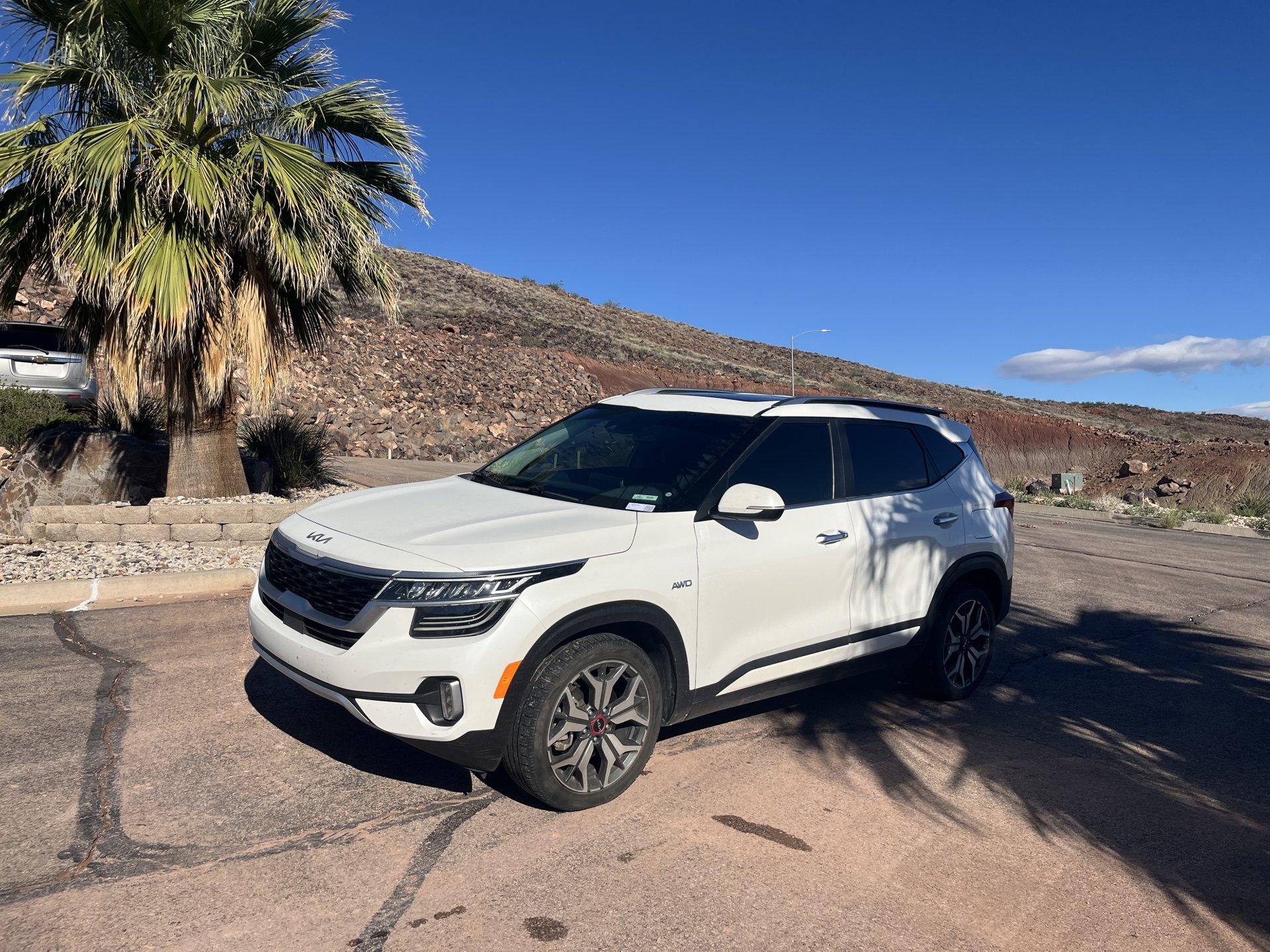 Used 2022 Kia Seltos SX w/ Sunroof Package AWD/4WD image 10