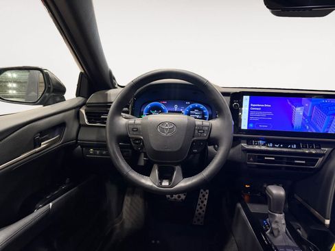 Used 2025 Toyota Camry XSE w/ Premium Plus Package AWD/4WD image 13