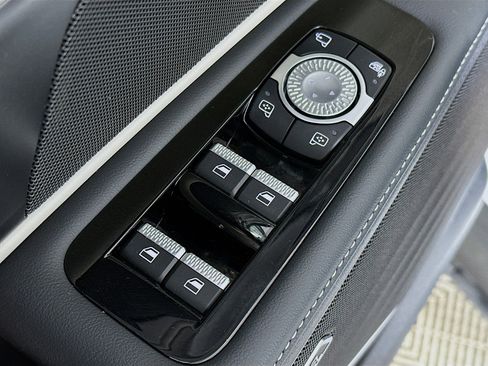 Used 2024 Lincoln Nautilus Reserve w/ Equipment Group 202A image 17