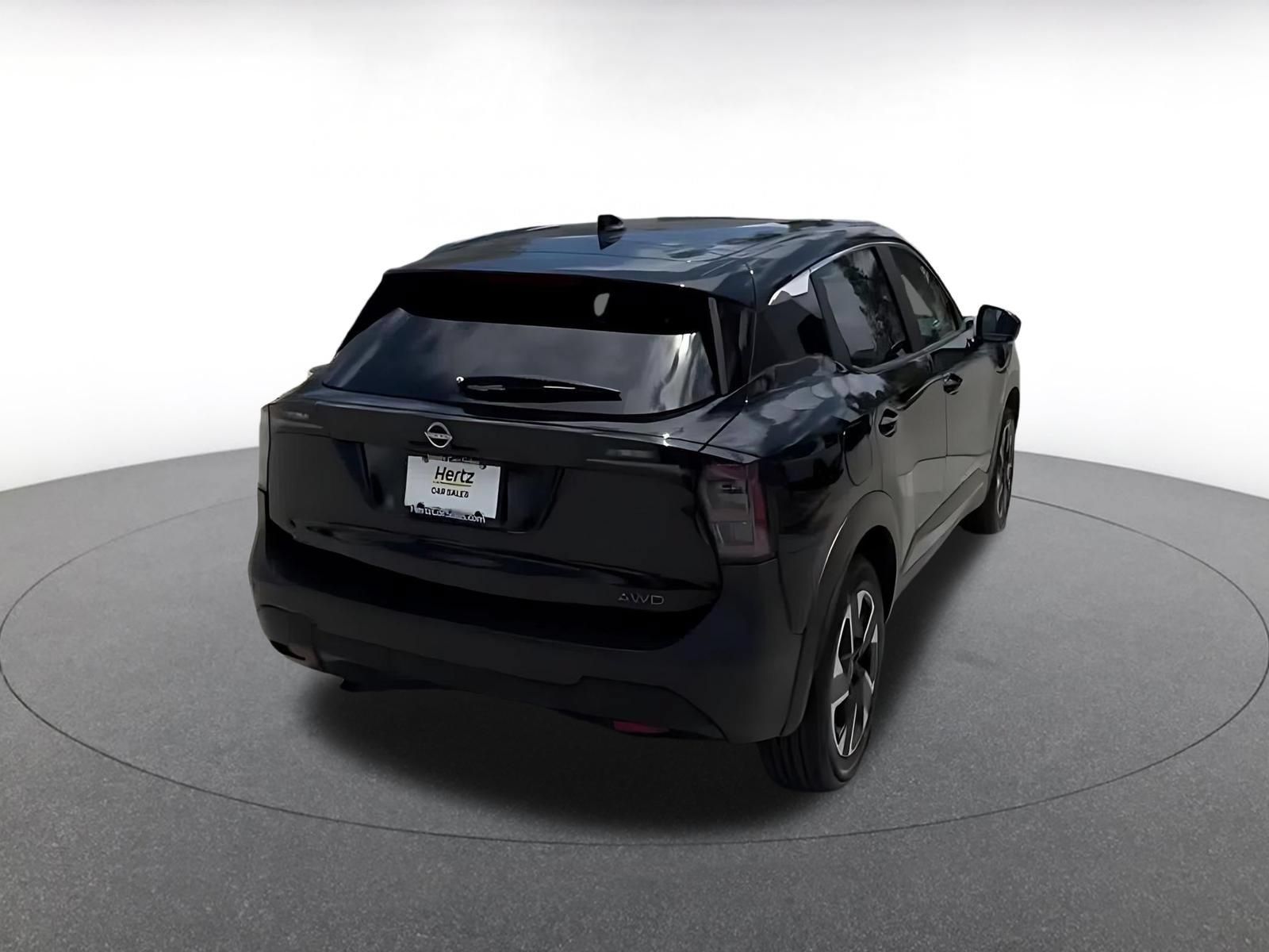 Used 2025 Nissan Kicks SV AWD/4WD image 14