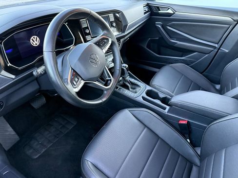 Used 2024 Volkswagen Jetta SE image 16