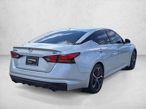 Used 2023 Nissan Altima 2.5 SR FWD image 5