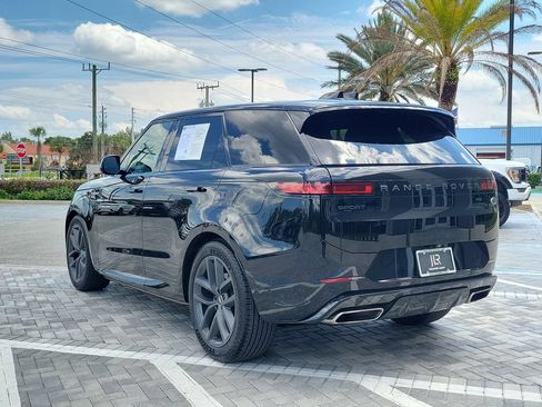 Used 2023 Land Rover Range Rover Sport SE Dynamic AWD/4WD image 3