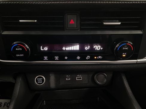 Certified 2023 Nissan Rogue SV image 23