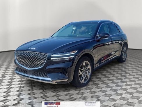 Used 2025 Genesis GV70 2.5T AWD/4WD image 2