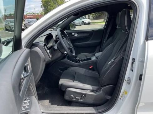 Used 2023 Volvo C40 P8 Recharge Ultimate AWD/4WD image 6
