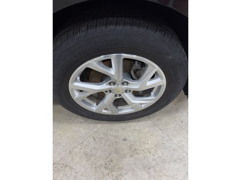 Used 2019 Chevrolet Equinox LT AWD/4WD image 8