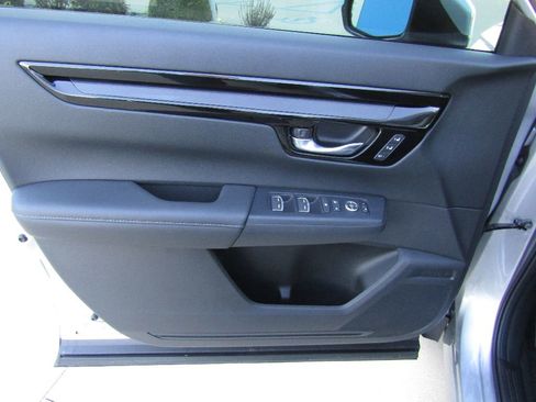 Used 2025 Honda CR-V EX-L image 13