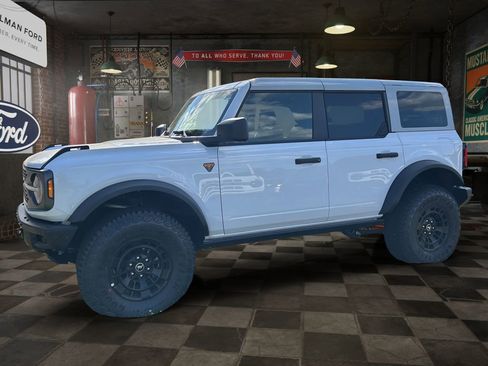 New 2026 Ford Bronco Badlands AWD/4WD image 1