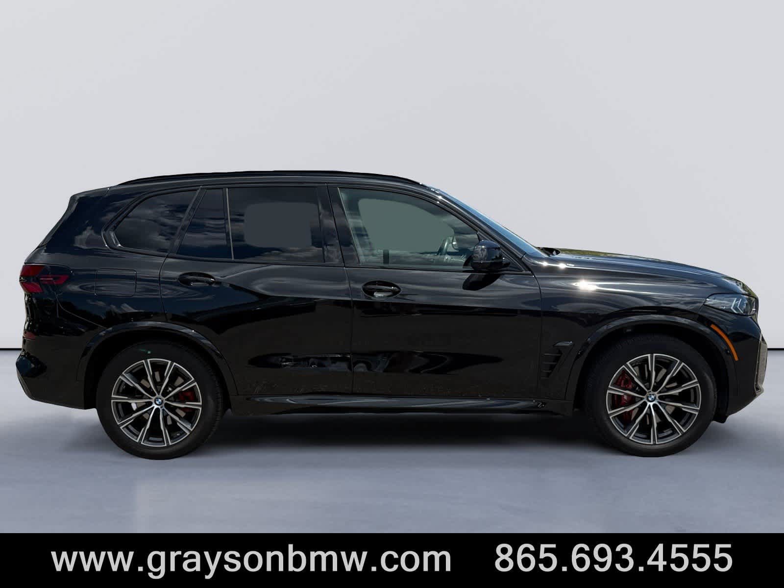 Used 2026 BMW X5 xDrive40i w/ M Sport Package AWD/4WD image 2