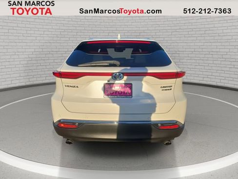 Certified 2021 Toyota Venza Limited image 6